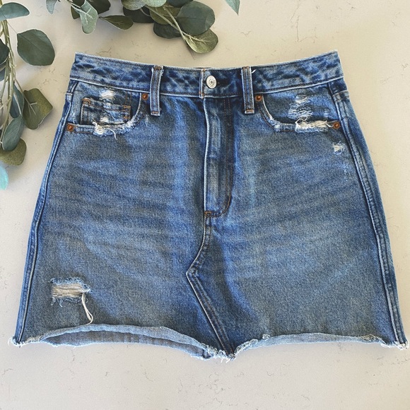 Abercrombie & Fitch Dresses & Skirts - Abercrombie & Fitch Natural Rise Denim Skirt